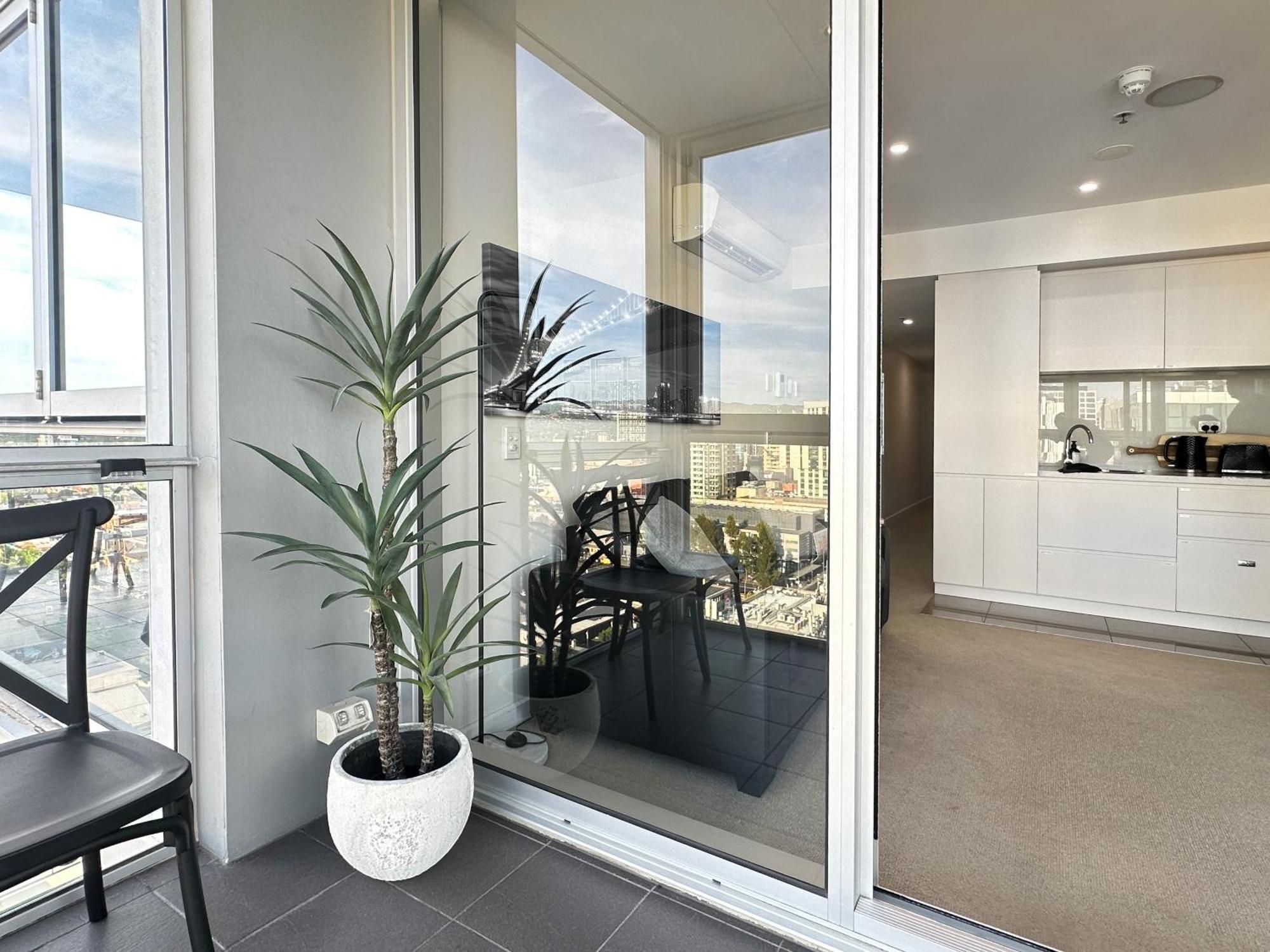 Sky View Apartment Cbd Skyline 2Br Apartment Balcony Spa Access Sleeps 6 애들레이드 외부 사진